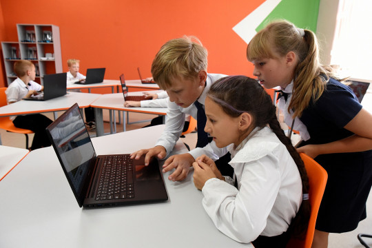 ВНИМАНИЕ!! В Центре цифрового образования IT-КУБ. ЖЕЛЕЗНОГОРСК открыта запись детей и подростков в возрасте 7-17 лет на различные программы обучения.